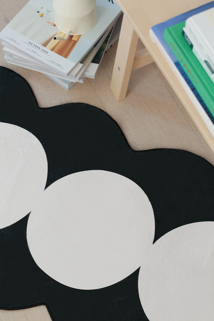 Closer Look at LanySpace Irregular Ivory/Black Runner