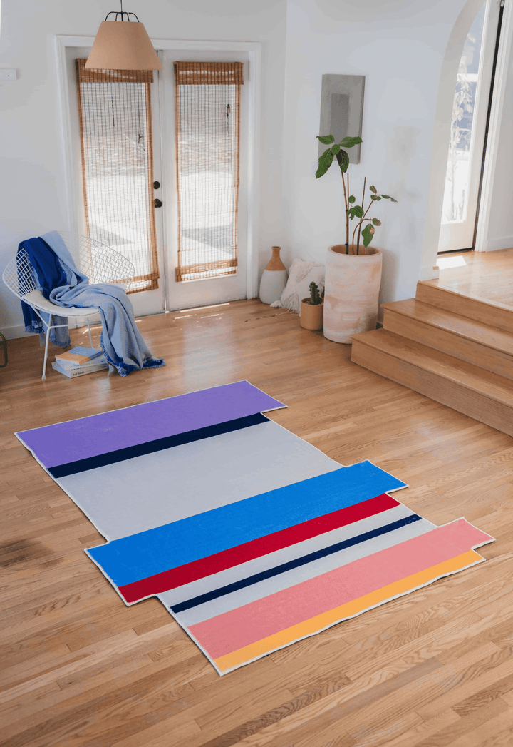 LanySpace Irregular Modern Stripes Rug 5x7 with chair