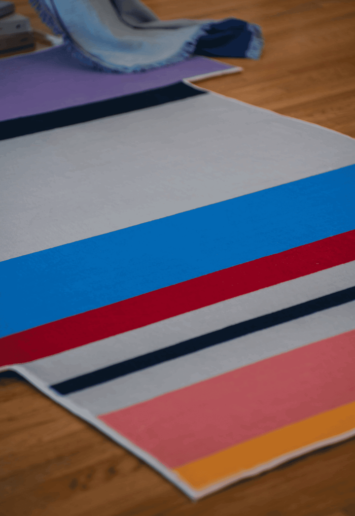Fabric Details of LanySpace Irregular Modern Stripes Rug