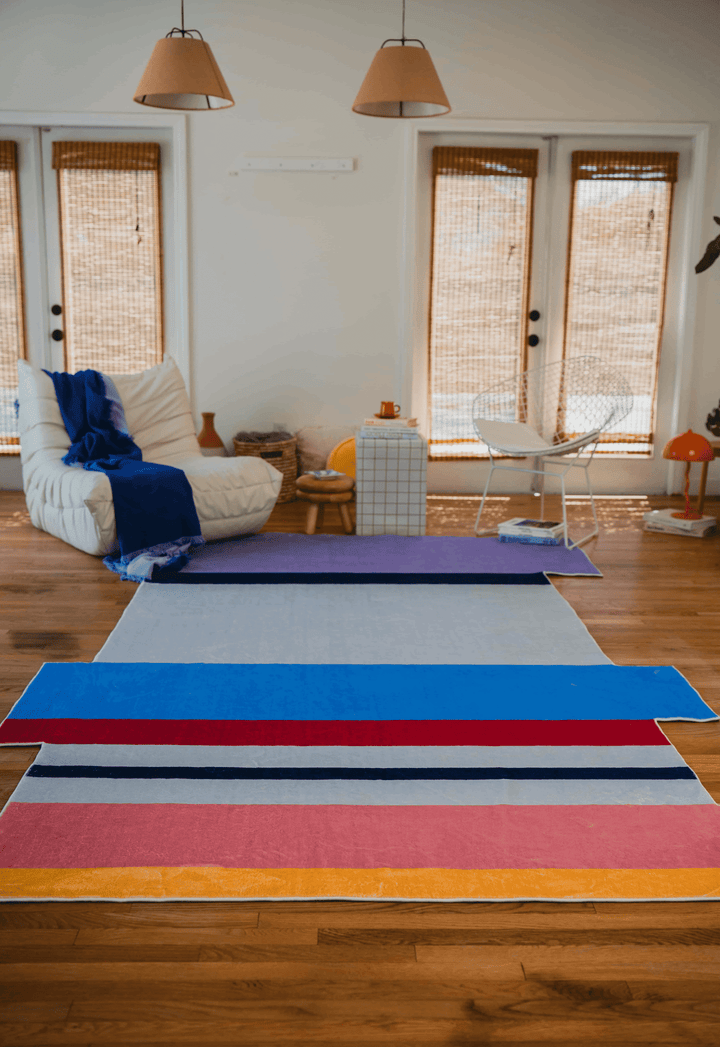 LanySpace Irregular Modern Stripes Rug 7x10 with couch