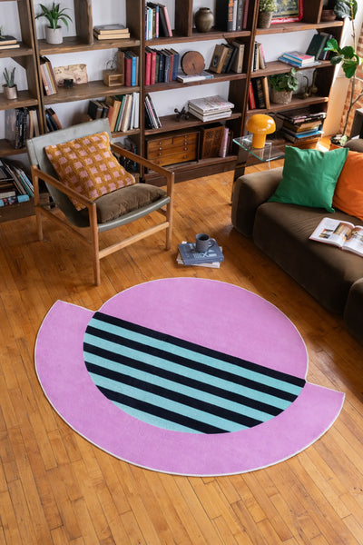 Abstract Circle Rug by Jakob Mizrahi – Lany Space