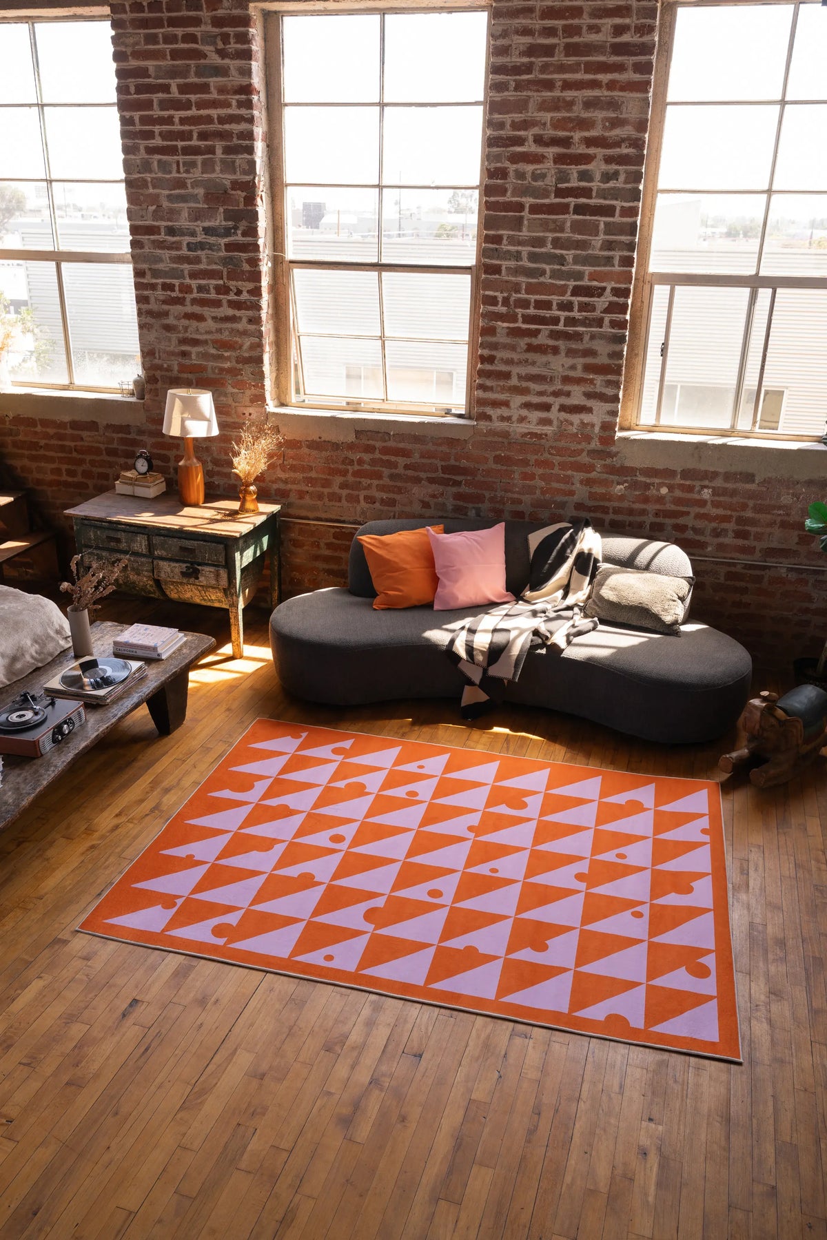 Triangle Dance Rug by Becca Franks – Lany Space