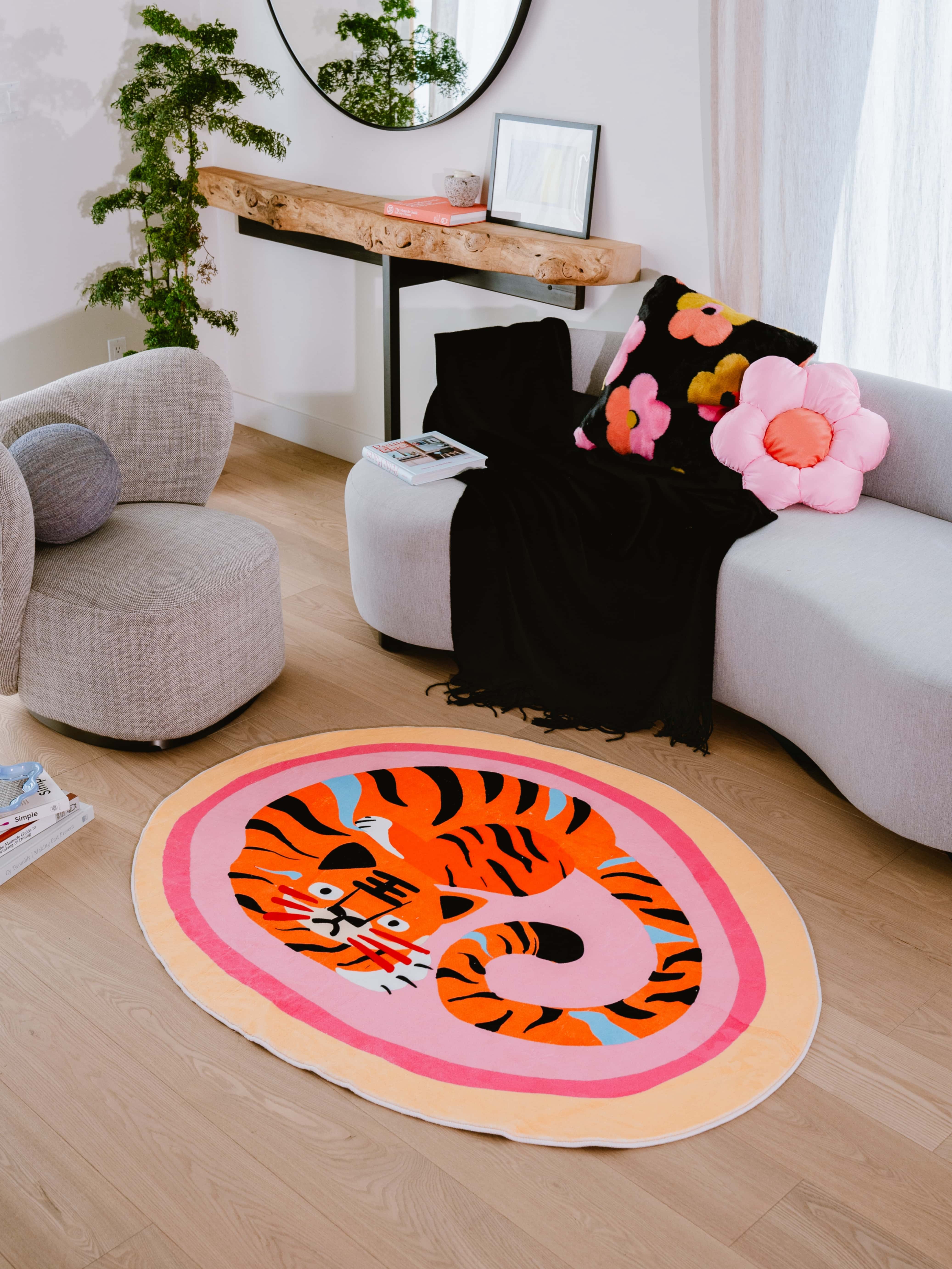 Green Base Oval Tiger Area Rug by Lu Yang – Lany Space