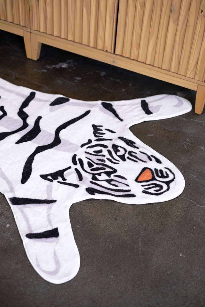 Zoom in for tiger head details on the LanySpace White Tiger Print Rug