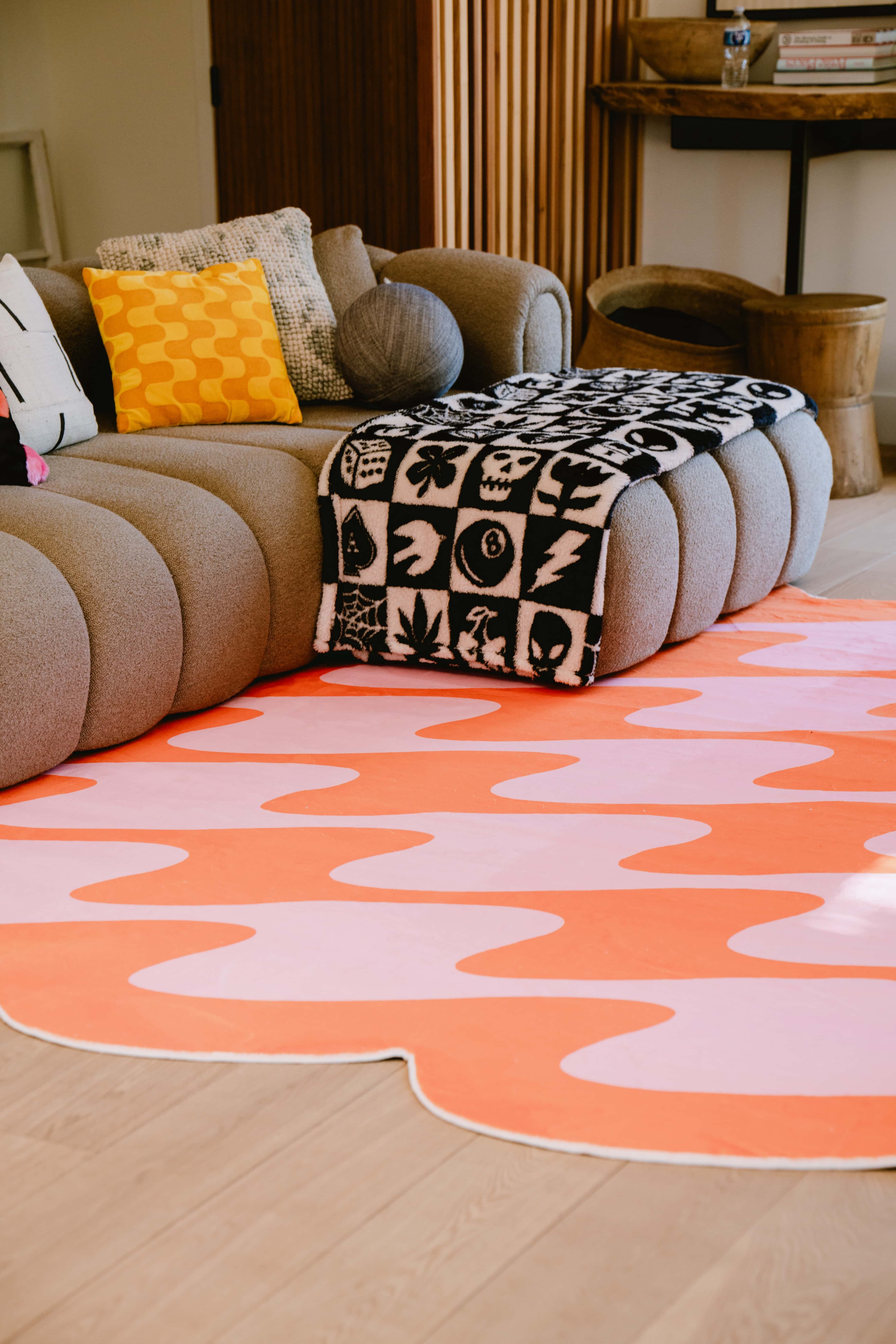 Pastel Irregular Shaped Wavy Rug by Designer Johann Banta – Lany Space