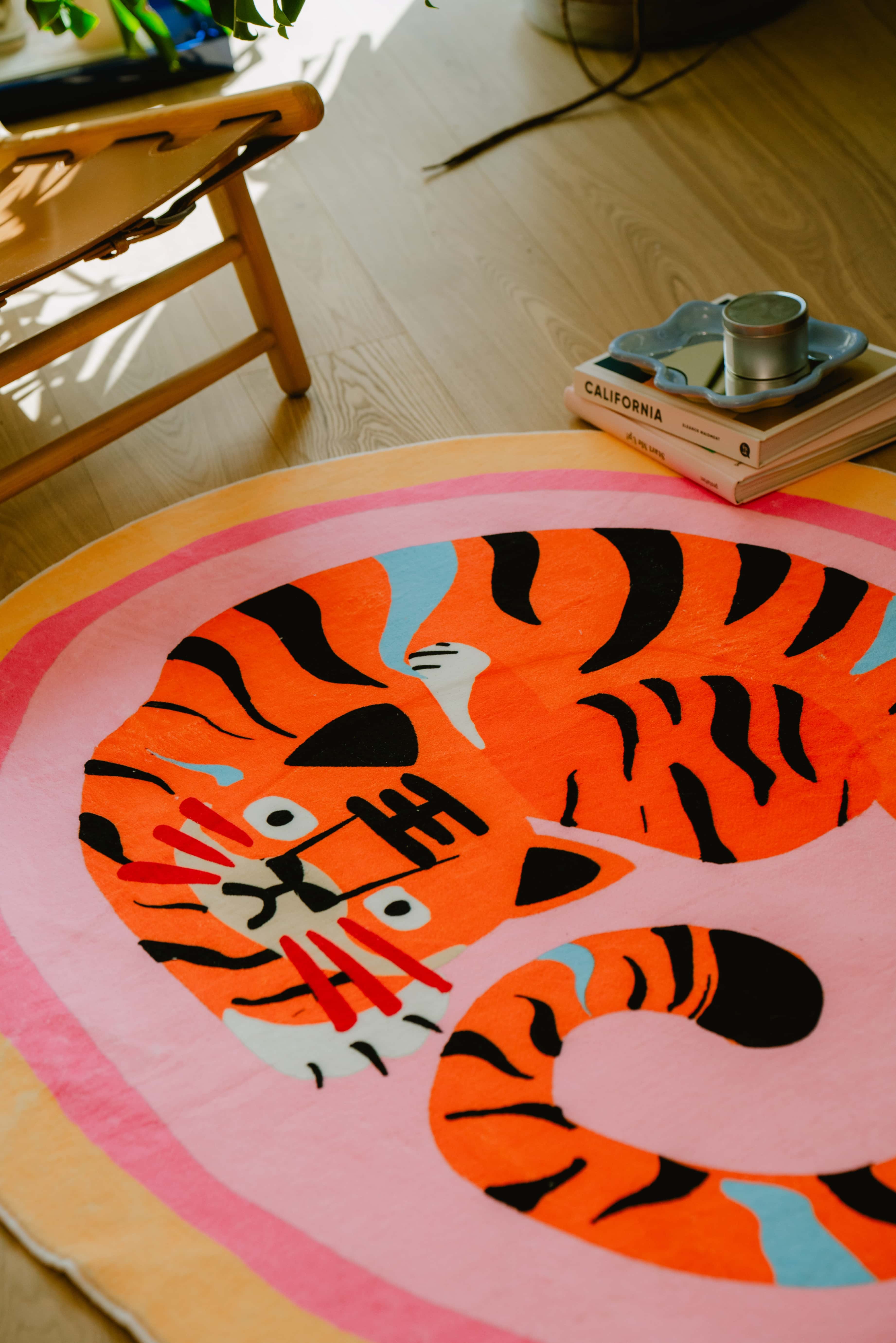 Green Base Oval Tiger Area Rug by Lu Yang – Lany Space