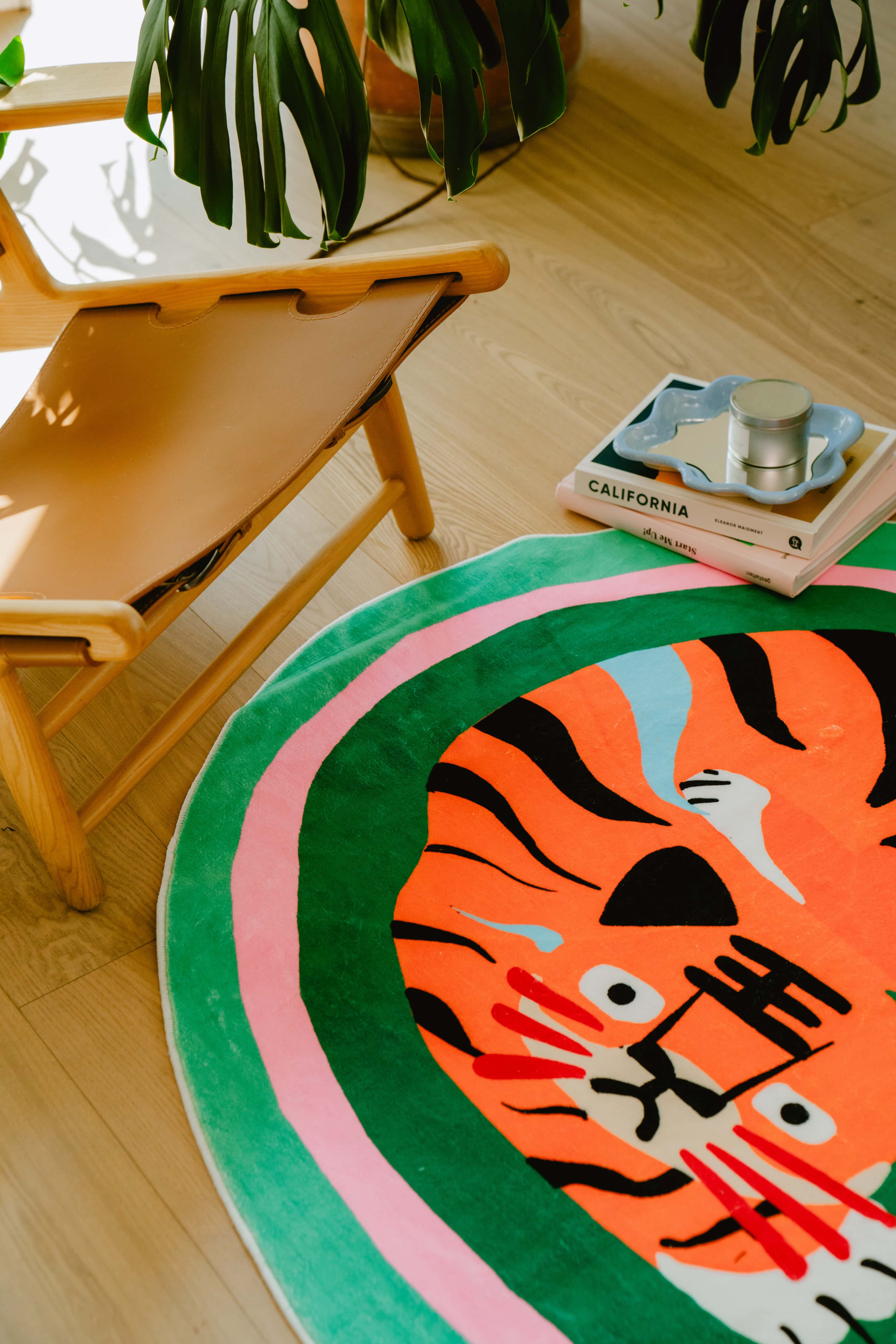 Green Base Oval Tiger Area Rug by Lu Yang – Lany Space